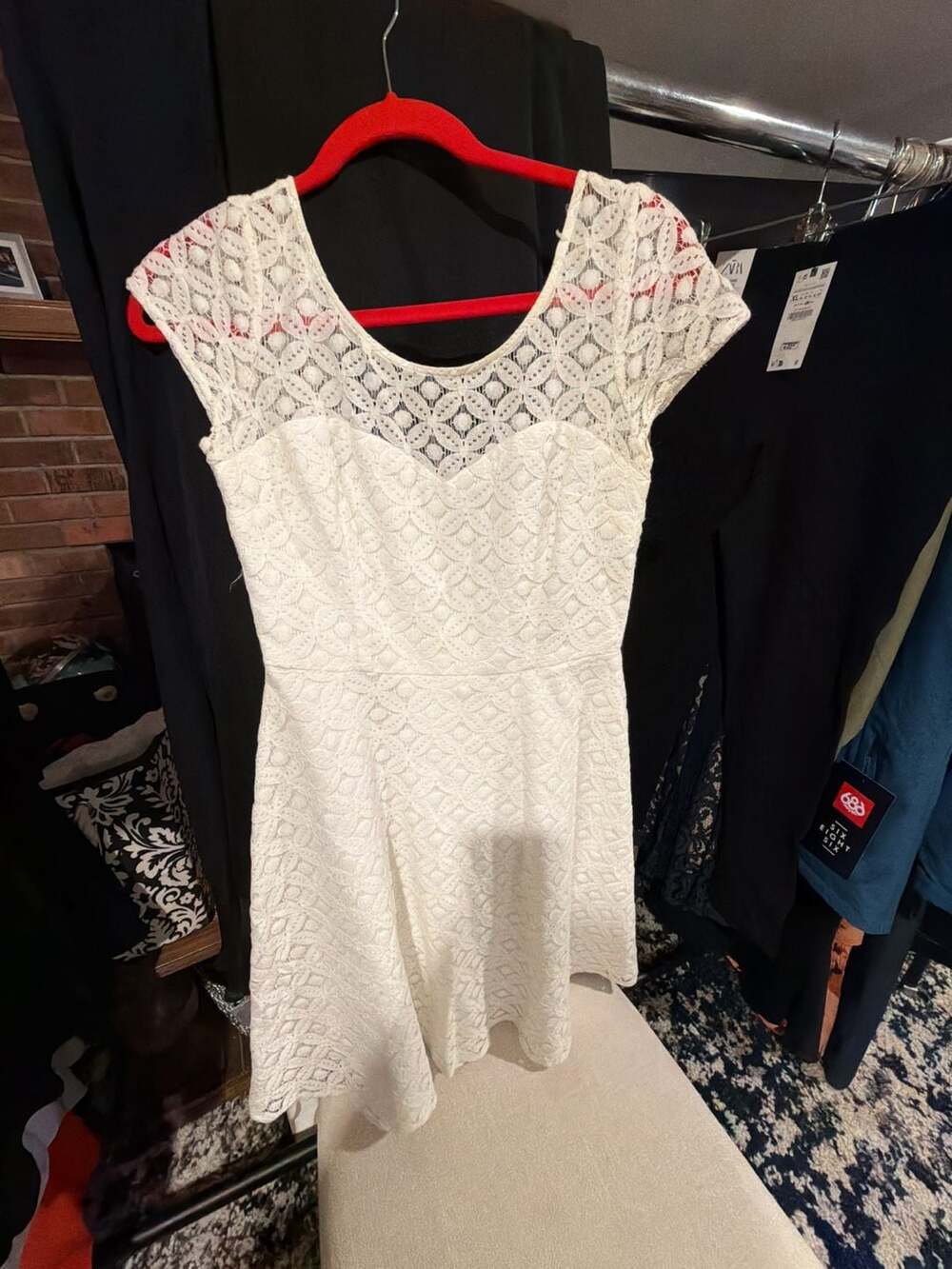 White House Black Market Ivory  Lace Cap Sleeve Fit and Flare Mini Dress Size 2